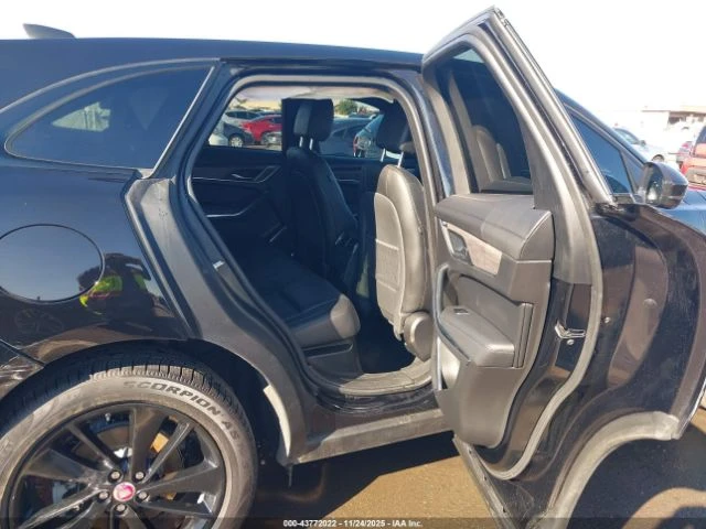 Jaguar F-PACE SPORT* AWD* * ПАНО* 3Д камера* Подгрев* 64к км*  - изображение 10