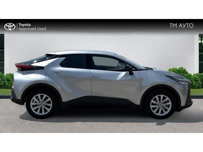 Toyota C-HR 2.0 PHEV COOL, снимка 17 - Автомобили и джипове - 55573783
