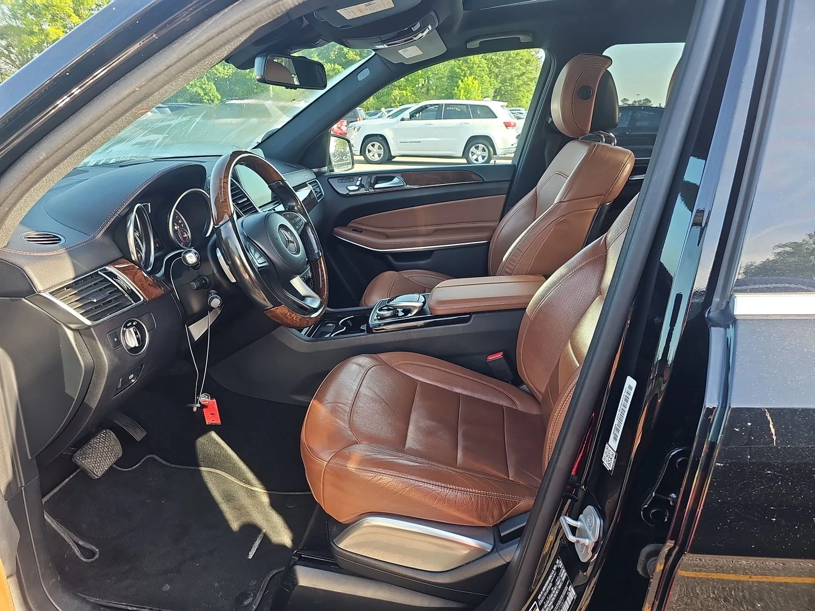 Mercedes-Benz GLS 500  - изображение 8