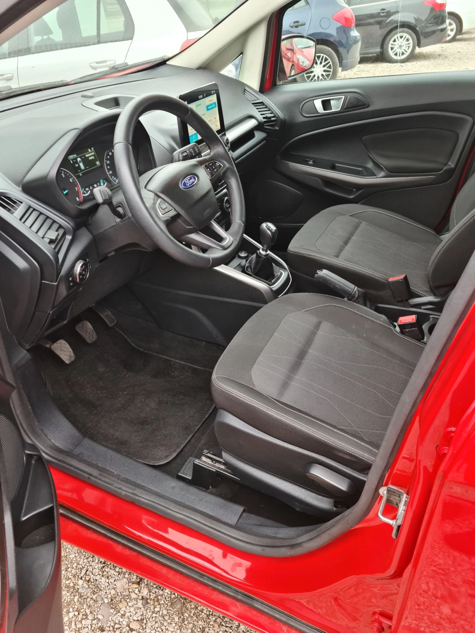 Ford EcoSport 1.0i Фейс лифт, снимка 9 - Автомобили и джипове - 53746627