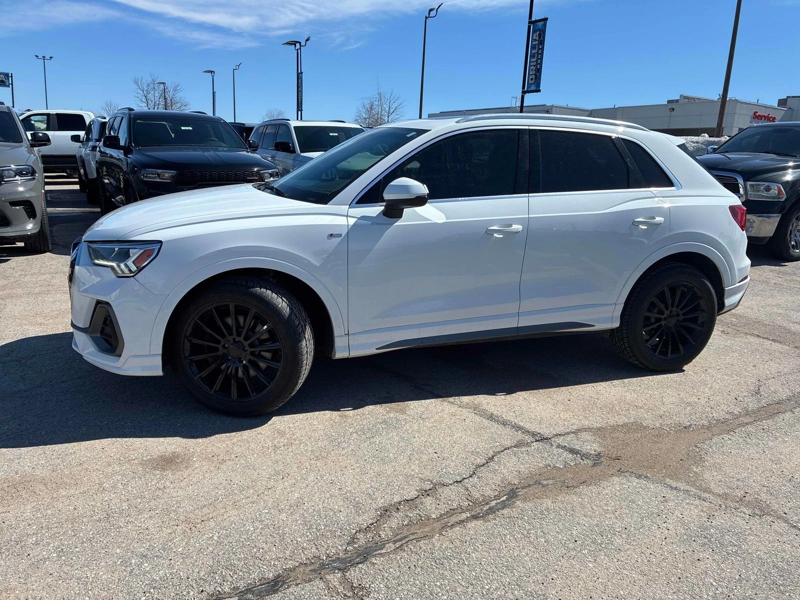 Audi Q3 Progressiv АВТО КРЕДИТ, снимка 3 - Автомобили и джипове - 54026056