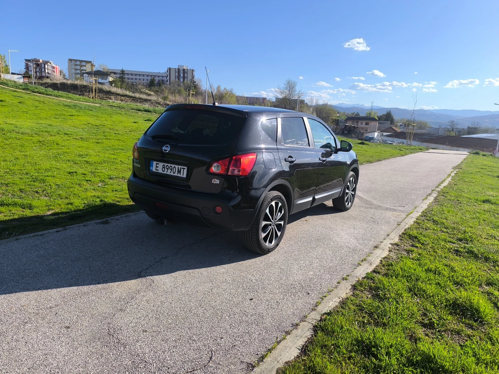 Nissan Qashqai 2.0/141 кс, снимка 3 - Автомобили и джипове - 54113302