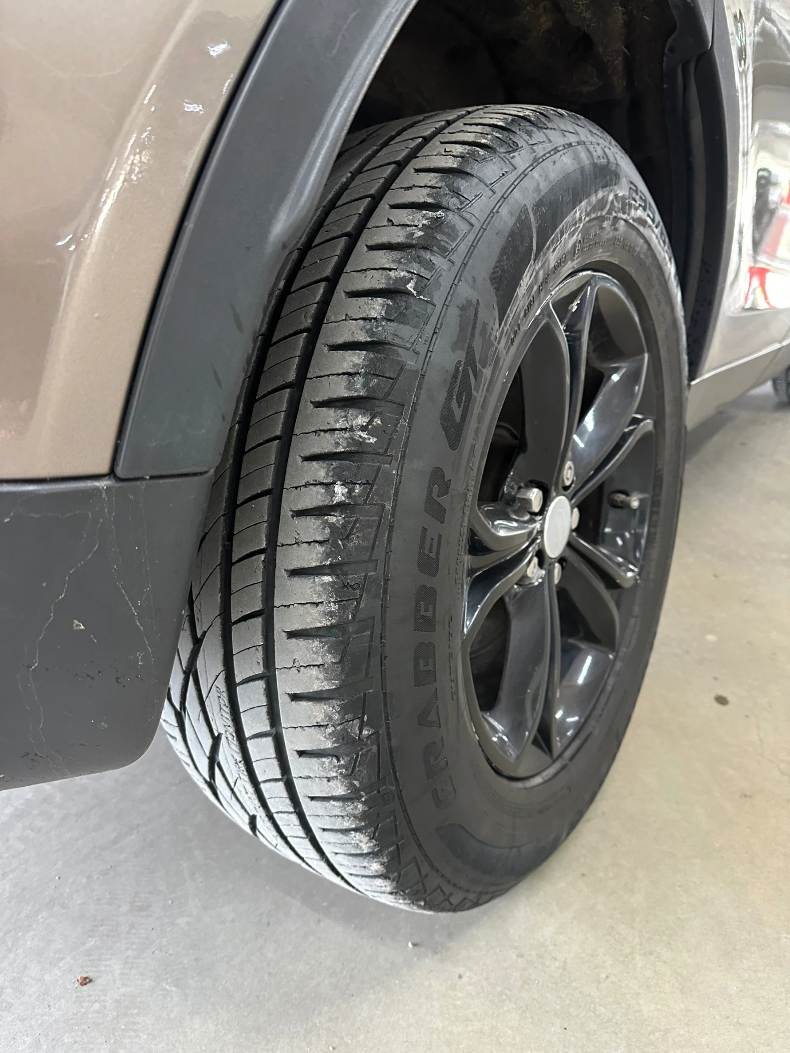 Land Rover Discovery Sport 2.0TD4 AWD, снимка 11 - Автомобили и джипове - 55792442