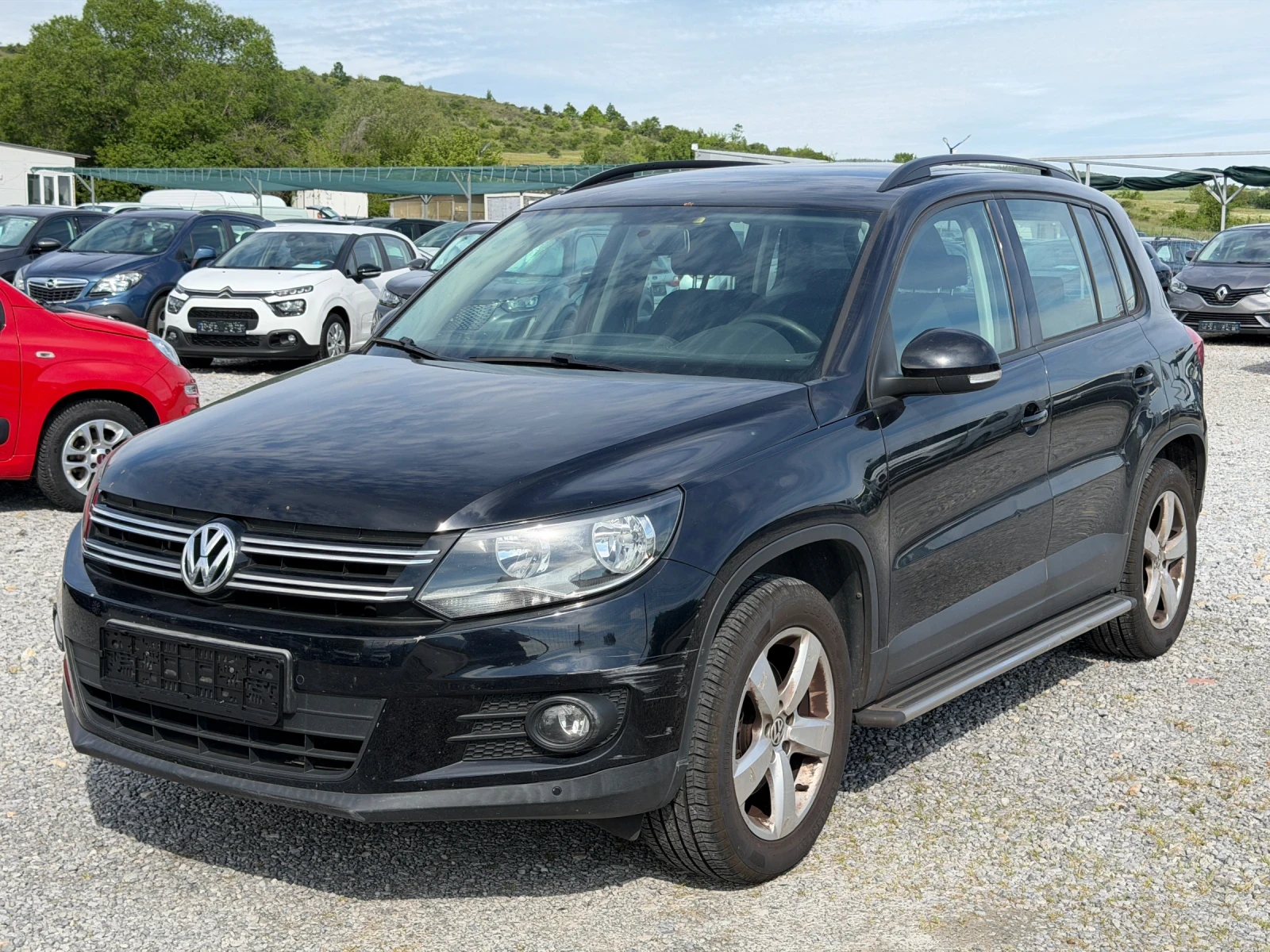VW Tiguan 2.0TDI, снимка 3 - Автомобили и джипове - 54640340