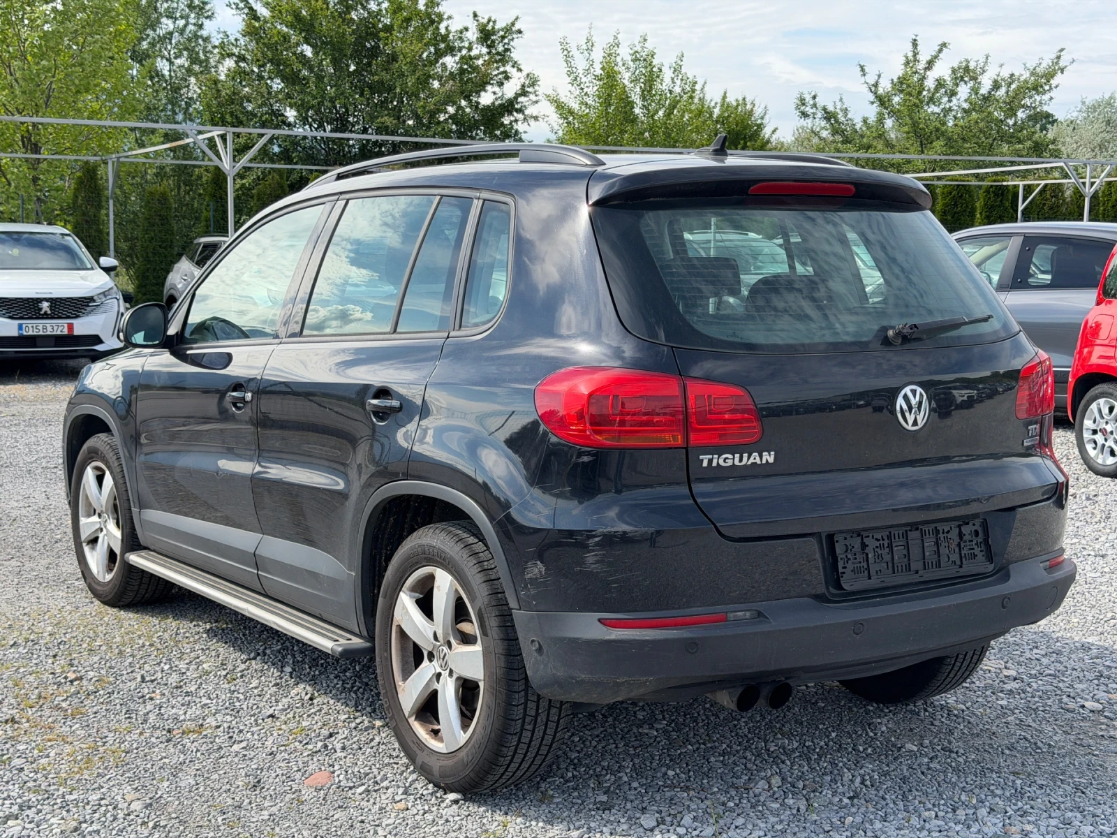 VW Tiguan 2.0TDI, снимка 4 - Автомобили и джипове - 54640340