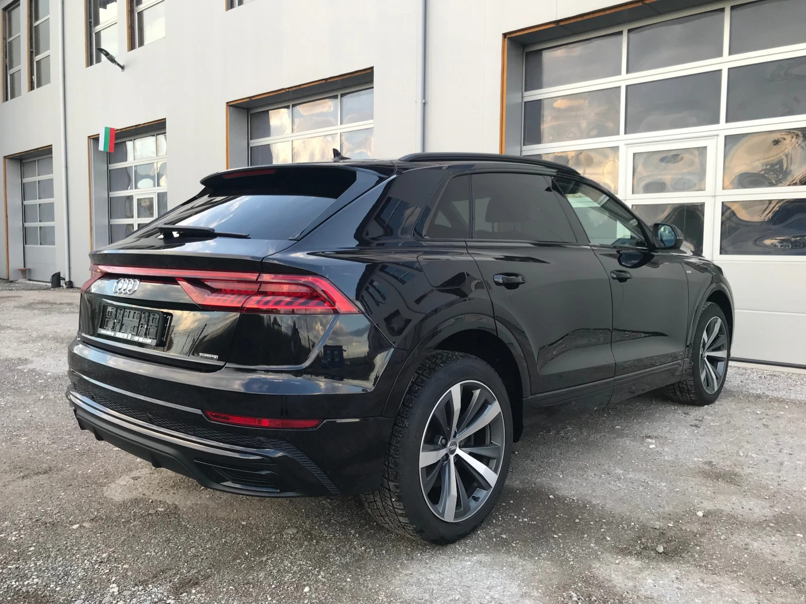 Audi Q8 S - line, снимка 4 - Автомобили и джипове - 54744200