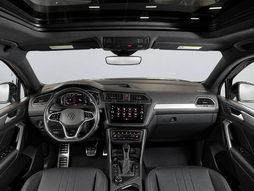 VW Tiguan Comfortline R-Line Black 4Motion, снимка 7 - Автомобили и джипове - 55437381