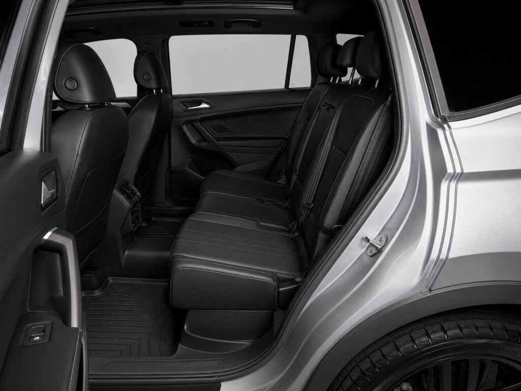VW Tiguan Comfortline R-Line Black 4Motion, снимка 14 - Автомобили и джипове - 55437381