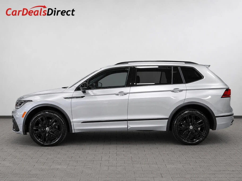 VW Tiguan Comfortline R-Line Black 4Motion, снимка 3 - Автомобили и джипове - 55437381
