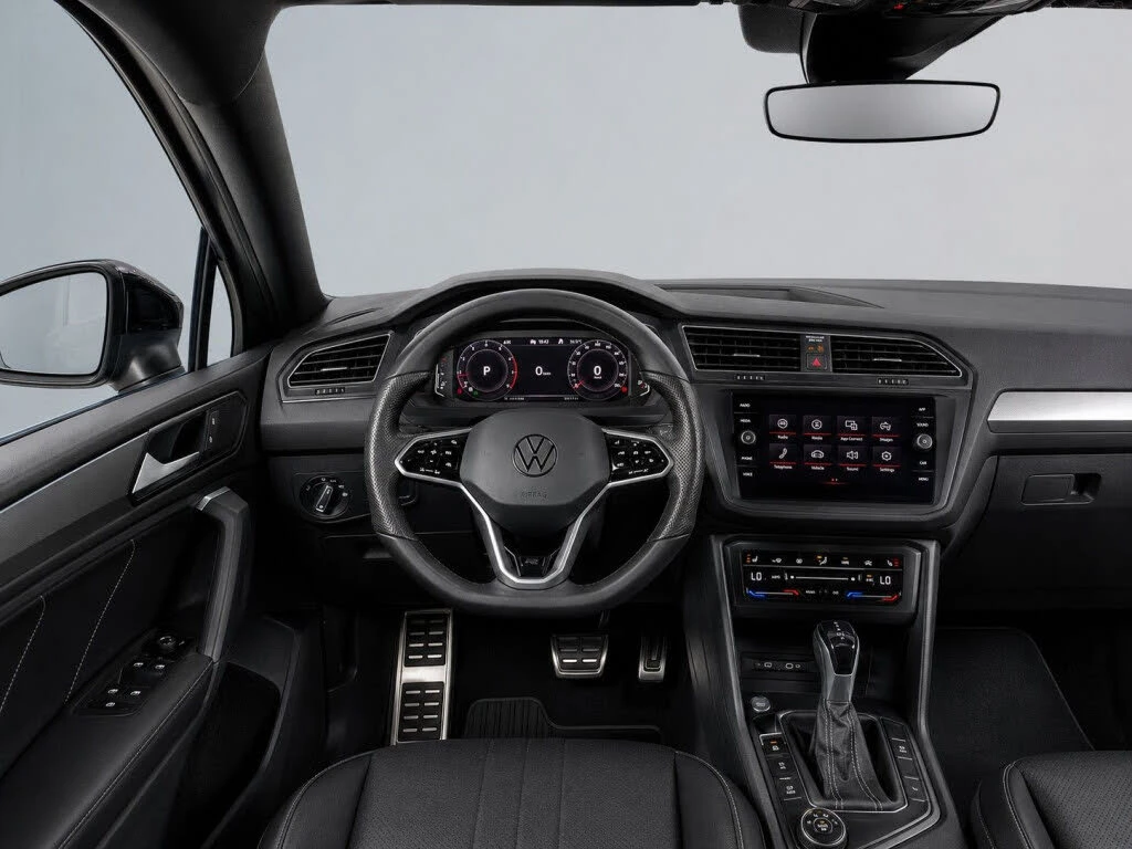 VW Tiguan Comfortline R-Line Black 4Motion, снимка 8 - Автомобили и джипове - 55437381