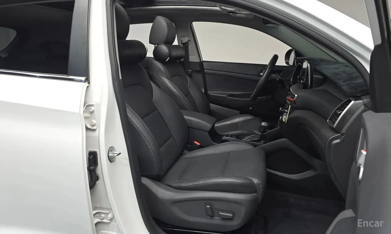 Hyundai Tucson Model 2019, снимка 8 - Автомобили и джипове - 55644179