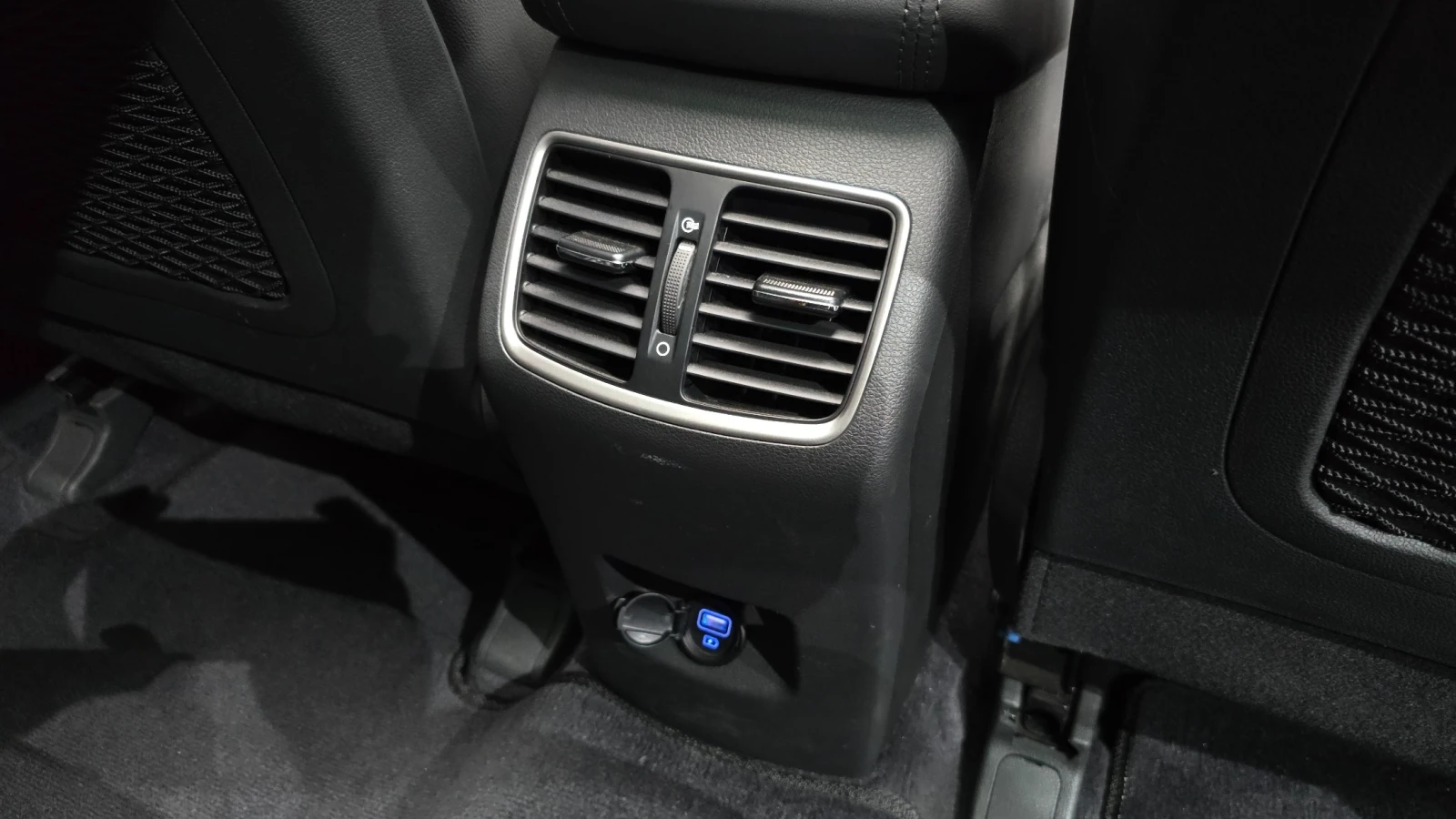 Hyundai Tucson Model 2019, снимка 14 - Автомобили и джипове - 55644179