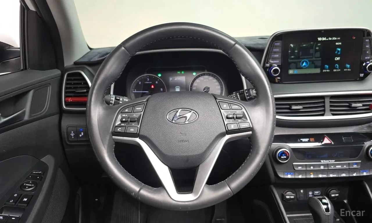 Hyundai Tucson Model 2019, снимка 10 - Автомобили и джипове - 55644179