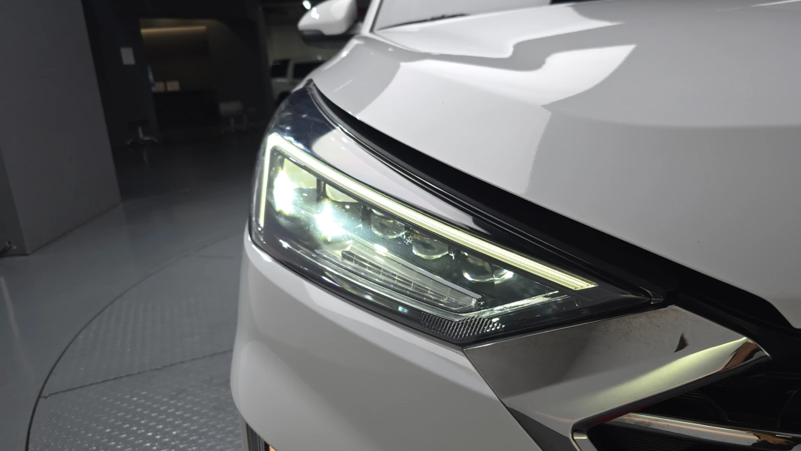 Hyundai Tucson Model 2019, снимка 15 - Автомобили и джипове - 55644179