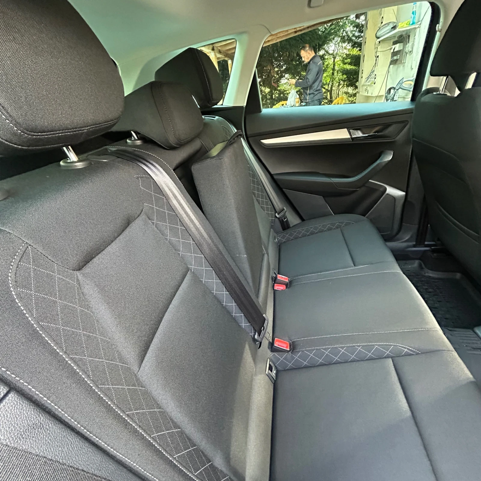 Skoda Karoq, снимка 6 - Автомобили и джипове - 56700500