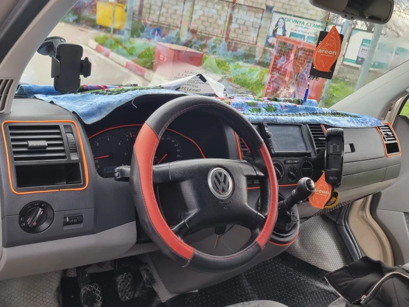 VW T5, снимка 6 - Бусове и автобуси - 52886536