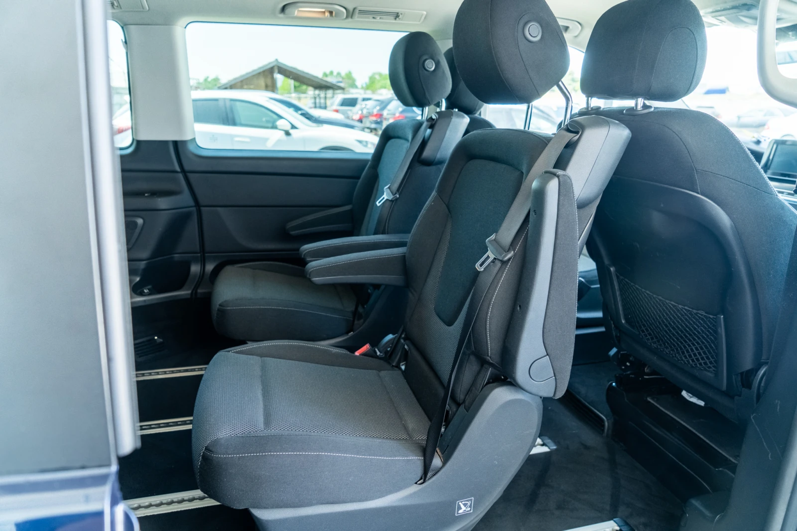Mercedes-Benz V 250 4MATIC = 190HP = 2016 = TOP = ГАРАНЦИЯ = ЛИЗИНГ, снимка 8 - Бусове и автобуси - 55559292