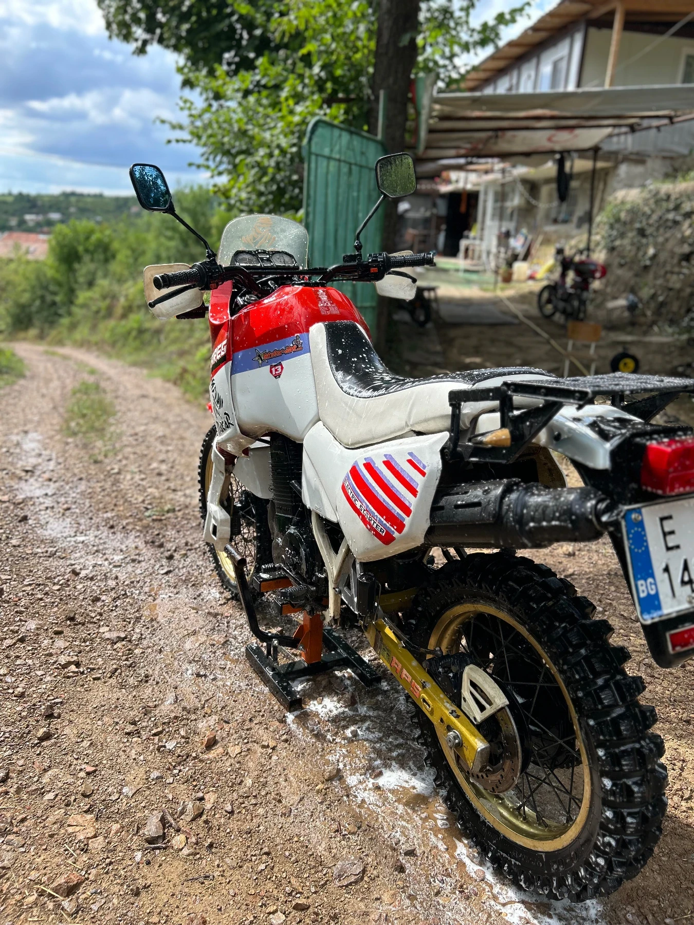 Aprilia Tuareg, снимка 4 - Мотоциклети и мототехника - 55396677