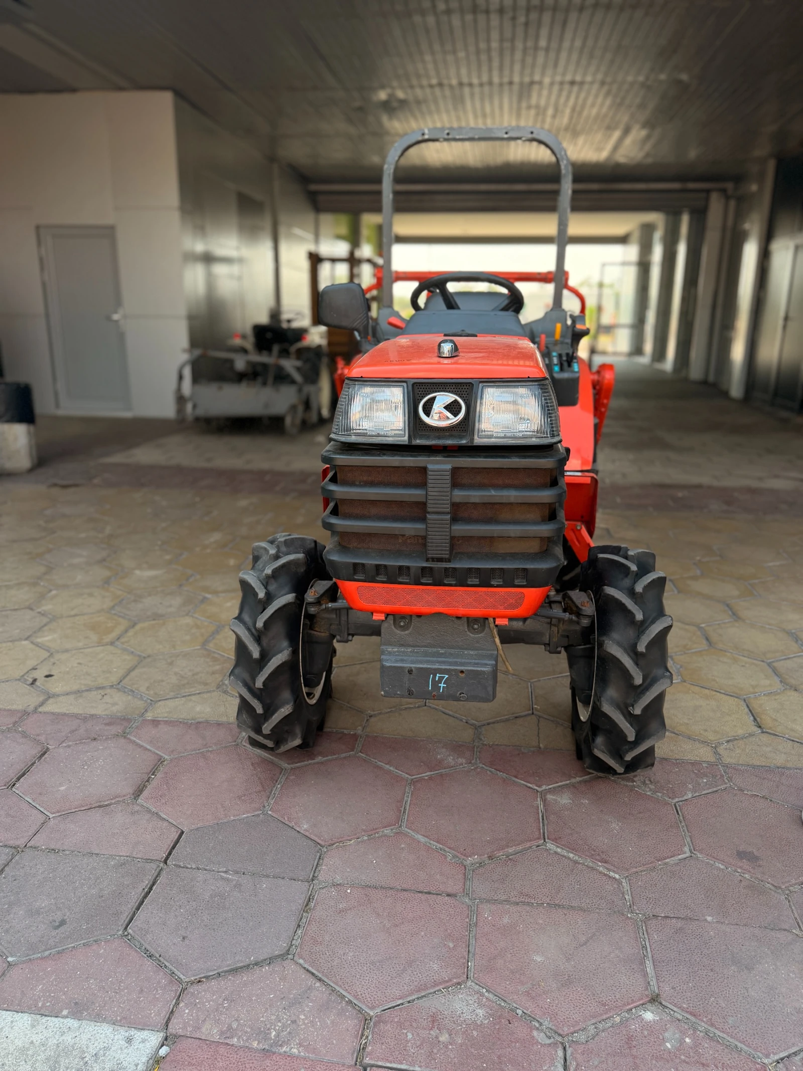 Трактор Kubota JB16D