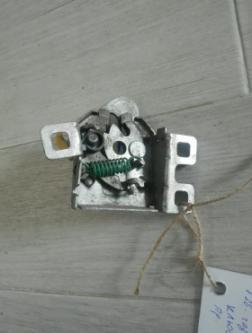 Ключалка преден капак Ланчия Ипсилон