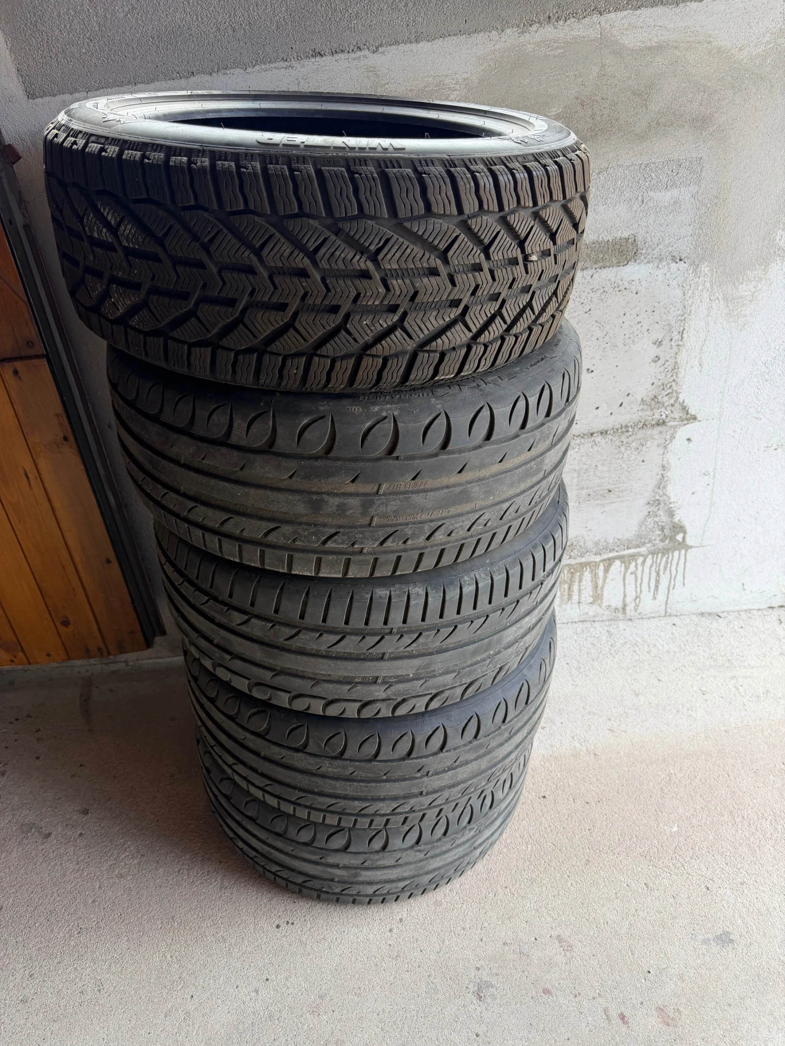 Гуми Летни 225/45R17, снимка 8 - Гуми и джанти - 56197164