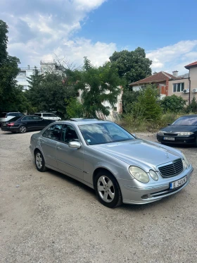 Mercedes-Benz E 270 Седан, снимка 2