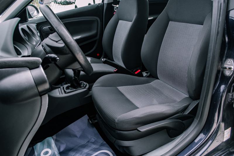 Seat Ibiza 1.4, снимка 6 - Автомобили и джипове - 45058088