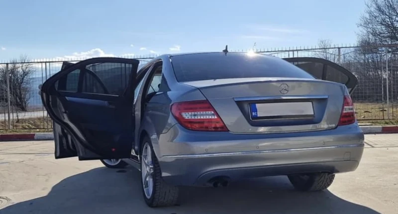 Mercedes-Benz C 220 220, снимка 5 - Автомобили и джипове - 47018461