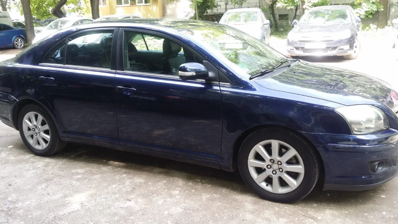 Toyota Avensis 1.8 16 v 129 k.s, снимка 8 - Автомобили и джипове - 47856005