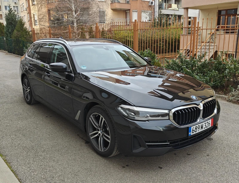 BMW 520 xDrive Touring Individual, снимка 4 - Автомобили и джипове - 48433269