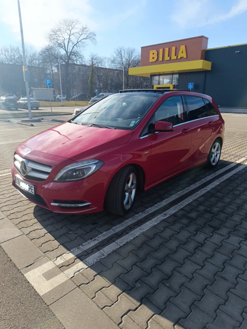 Mercedes-Benz B 180, снимка 2 - Автомобили и джипове - 48971177