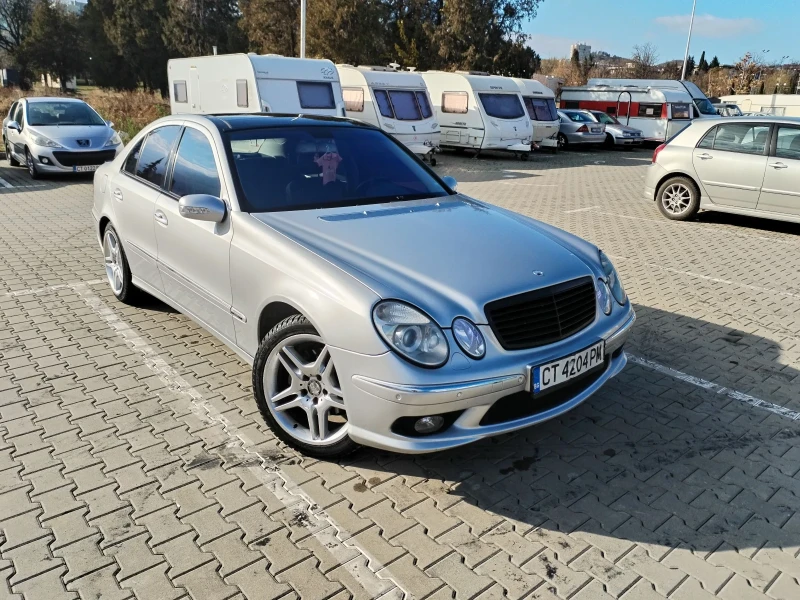 Mercedes-Benz E 320 3.2 АМГ пакет, снимка 1 - Автомобили и джипове - 49525061