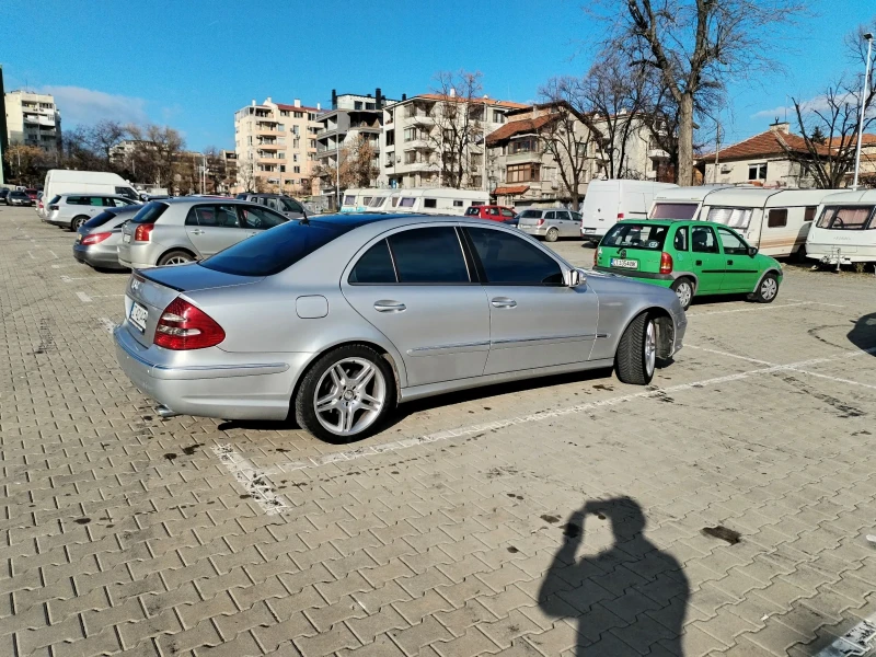 Mercedes-Benz E 320 3.2 АМГ пакет, снимка 2 - Автомобили и джипове - 49525061