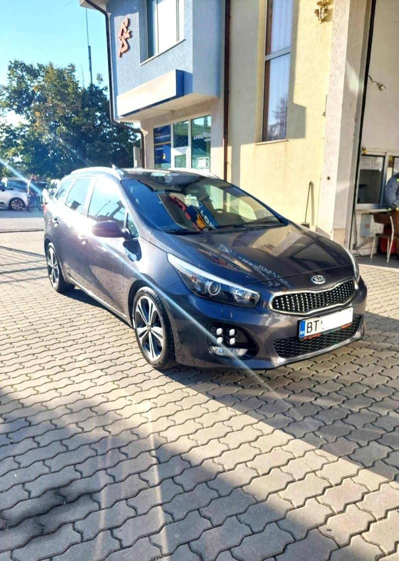 Kia Ceed SW, снимка 3 - Автомобили и джипове - 52507926