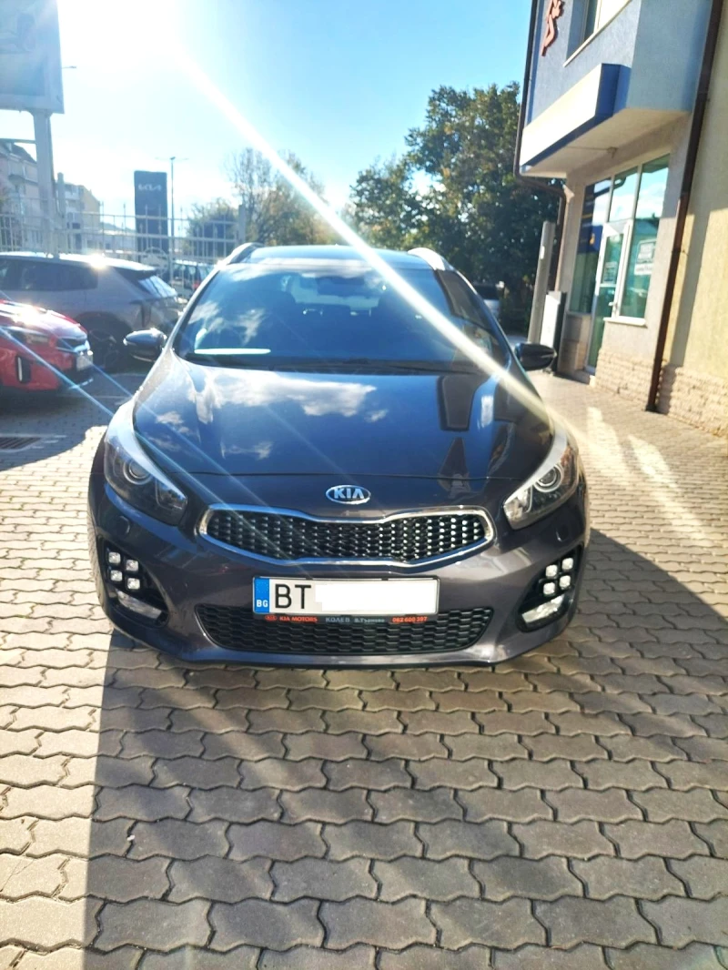 Kia Ceed SW, снимка 2 - Автомобили и джипове - 52507926