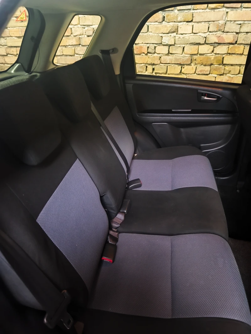 Fiat Sedici 1.6i-GAZ 4X4, снимка 9 - Автомобили и джипове - 52067576