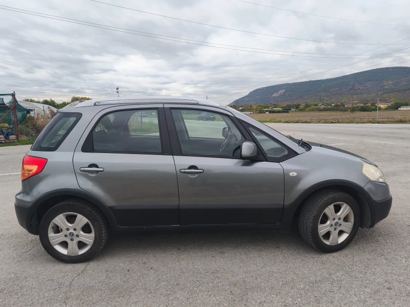 Fiat Sedici 1.6i-GAZ 4X4, снимка 4 - Автомобили и джипове - 52067576