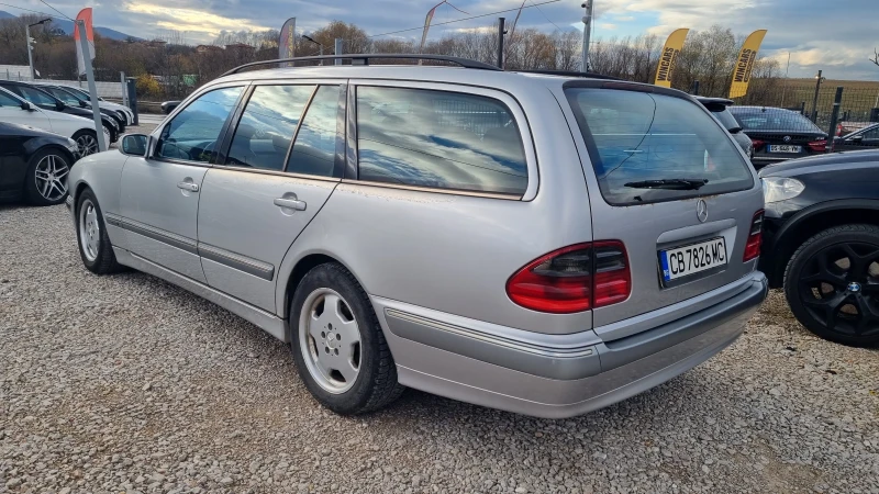 Mercedes-Benz E 320 CDI Elegance, снимка 5 - Автомобили и джипове - 52481439