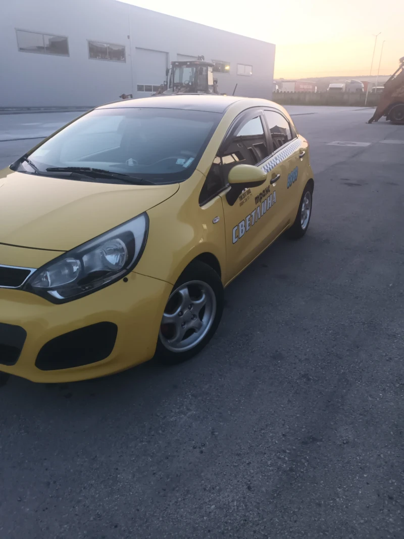 Kia Rio, снимка 5 - Автомобили и джипове - 53067866