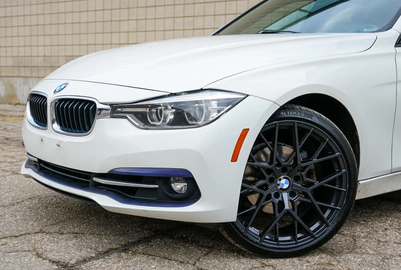 BMW 330 xDrive * АвтоКреди* (ЦЕНА ДО БГ)* , снимка 2 - Автомобили и джипове - 53205946