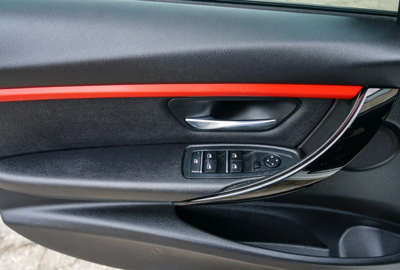 BMW 330 xDrive * АвтоКреди* (ЦЕНА ДО БГ)* , снимка 7 - Автомобили и джипове - 53205946