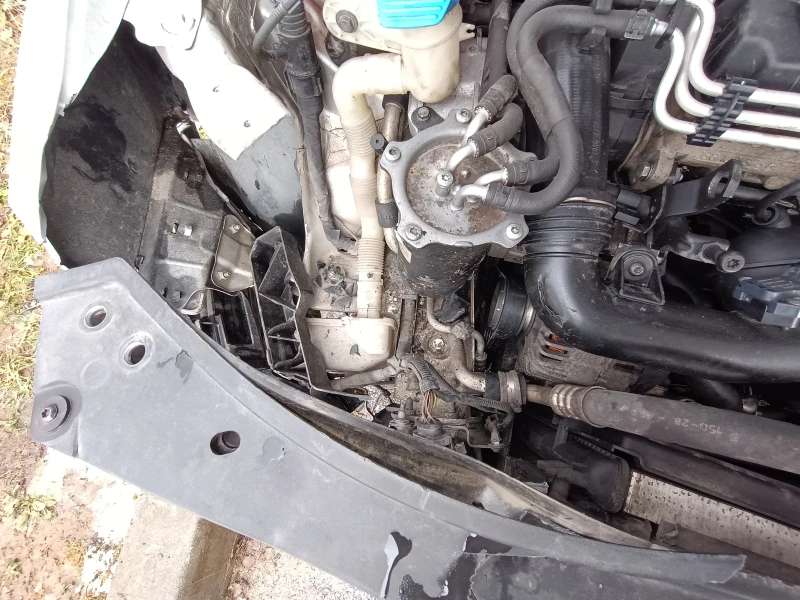 VW Golf 1.9TDI BKC 105к.с. 2врати(ЦЕЛИЯ ЗА ЧАСТИ), снимка 8 - Автомобили и джипове - 53304215