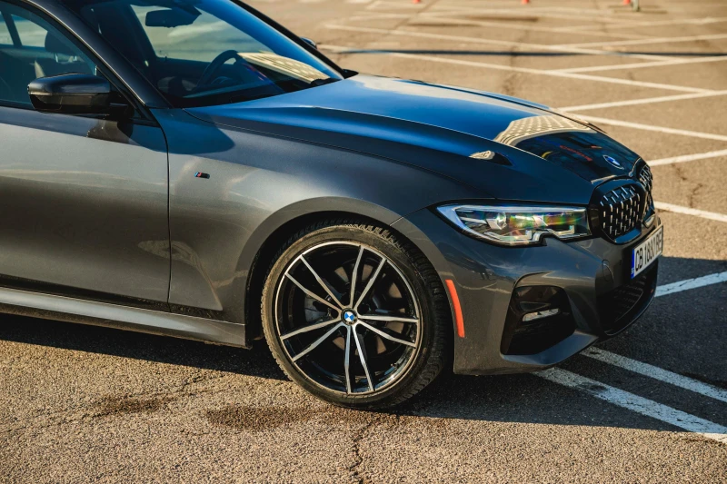 BMW 330 Xdrive M-pack, снимка 5 - Автомобили и джипове - 53417273