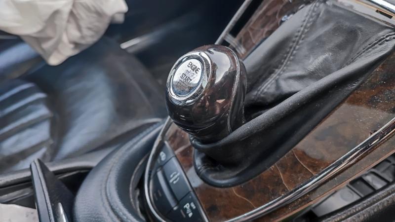 Mercedes-Benz CLS 500 Harman * Въздух * подгрев и обдухване, снимка 4 - Автомобили и джипове - 36075727