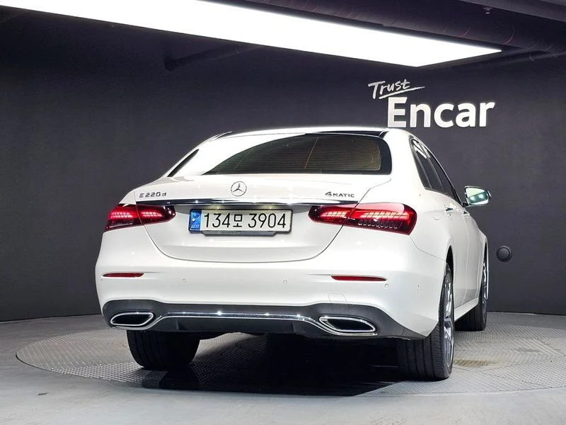 Mercedes-Benz E 220 E220d 4MATIC AMG Line| 194�.�. | Mobile.bg � ����������� 4