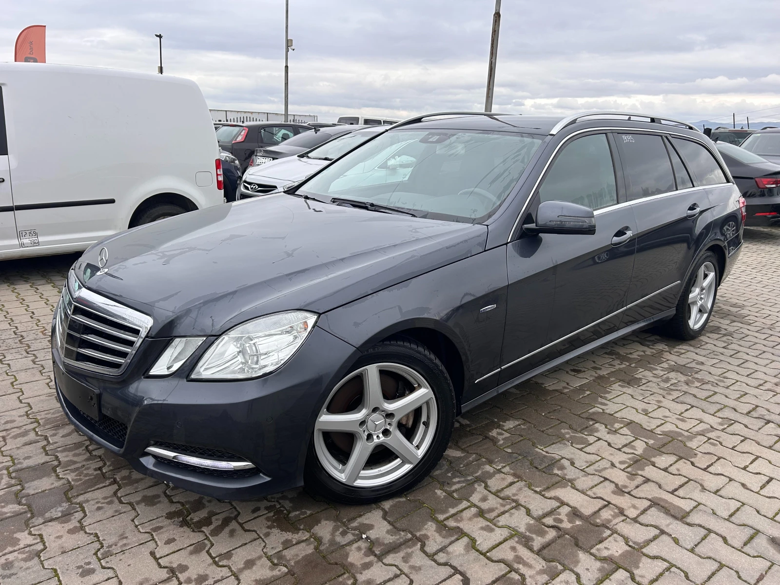 Mercedes-Benz E 350 CDI 4MATIC AVTOMAT/NAVI/KAMERA/KOJA EURO 5, снимка 1