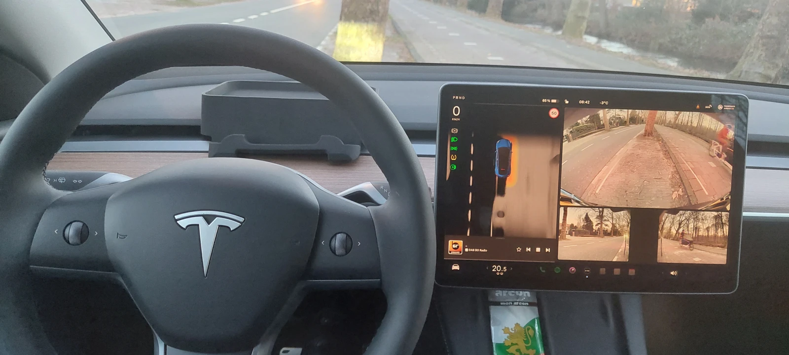Tesla Model Y Long Range - изображение 3