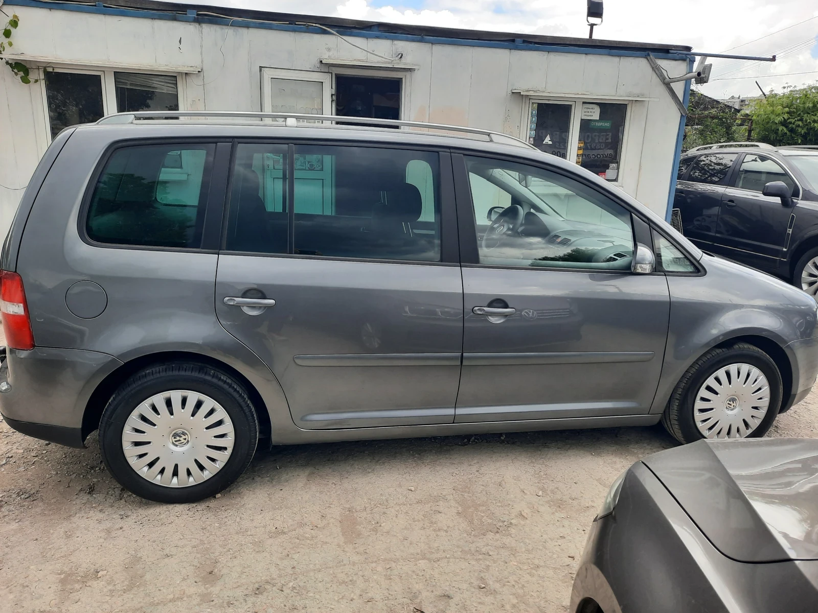 VW Touran 1.9TDI КАТО НОВ - изображение 7