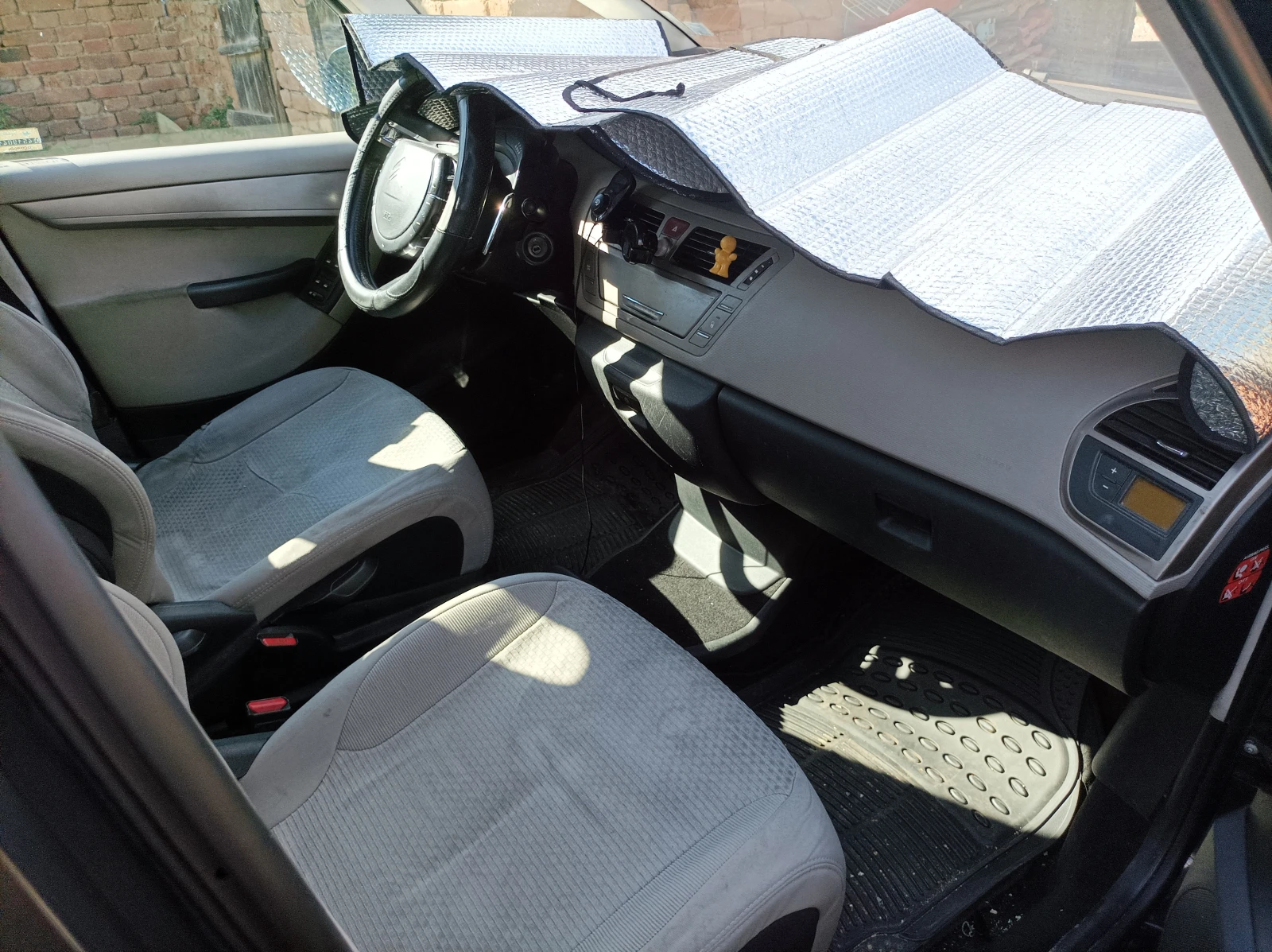 Citroen Grand C4 Picasso 2.0 HDI - изображение 2