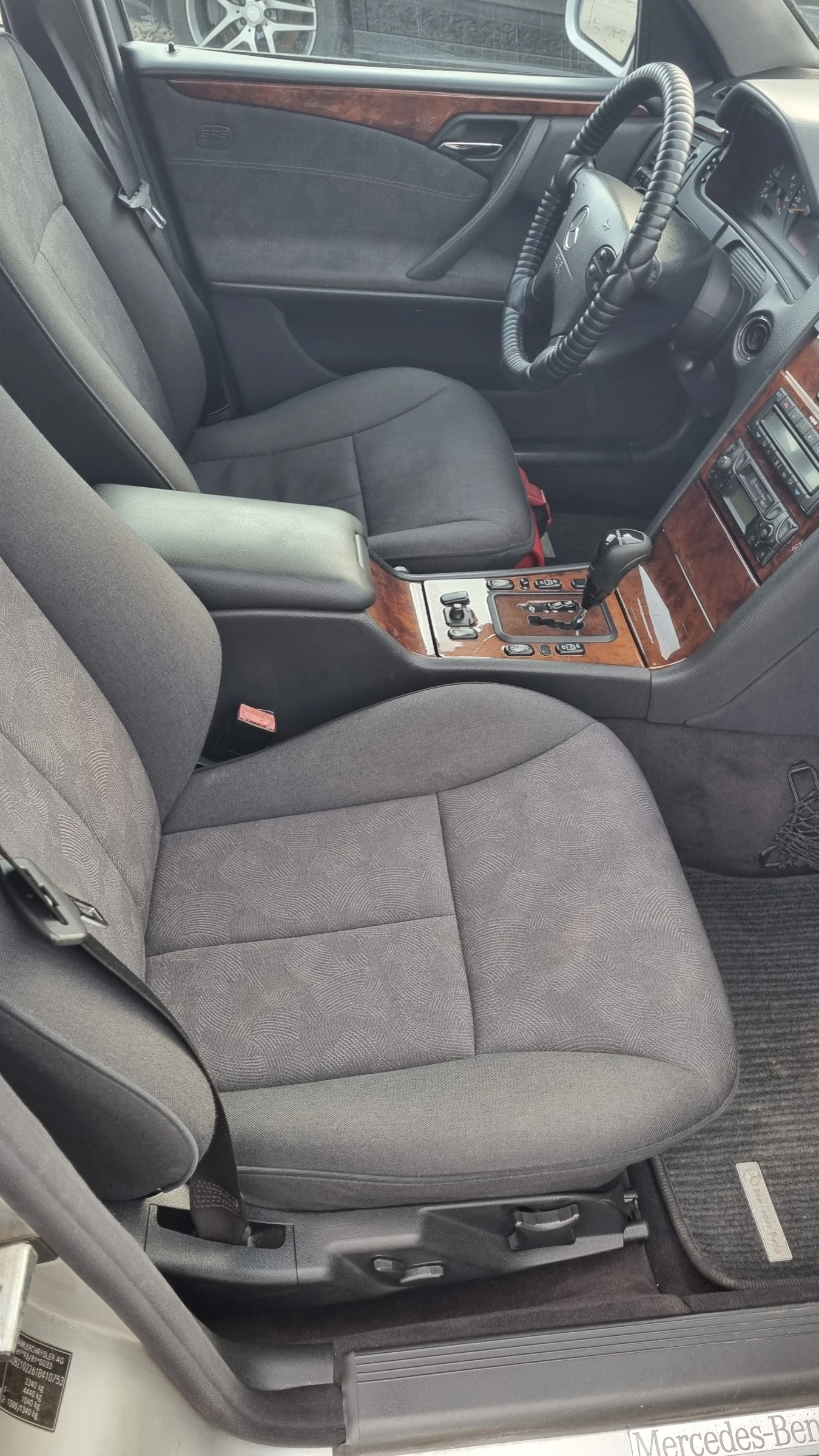 Mercedes-Benz E 320 CDI Elegance - изображение 9